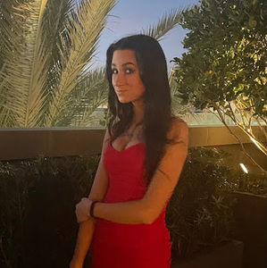 Meet your Posher, Chloe